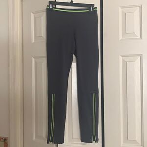 *****5 for $25 HUE Activewear Leggings